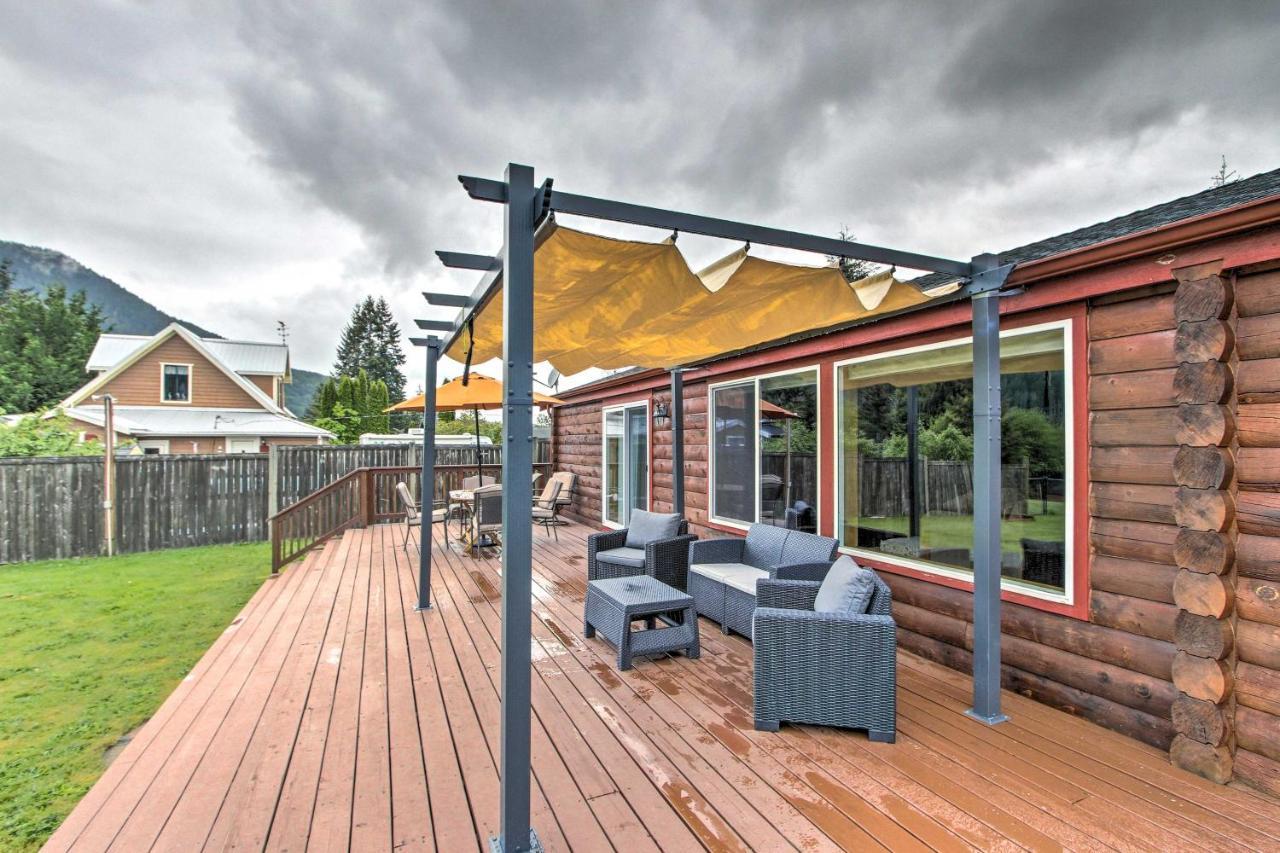 Lakefront Cabin With Stunning Mountain Views And Dock! Mineral 外观 照片