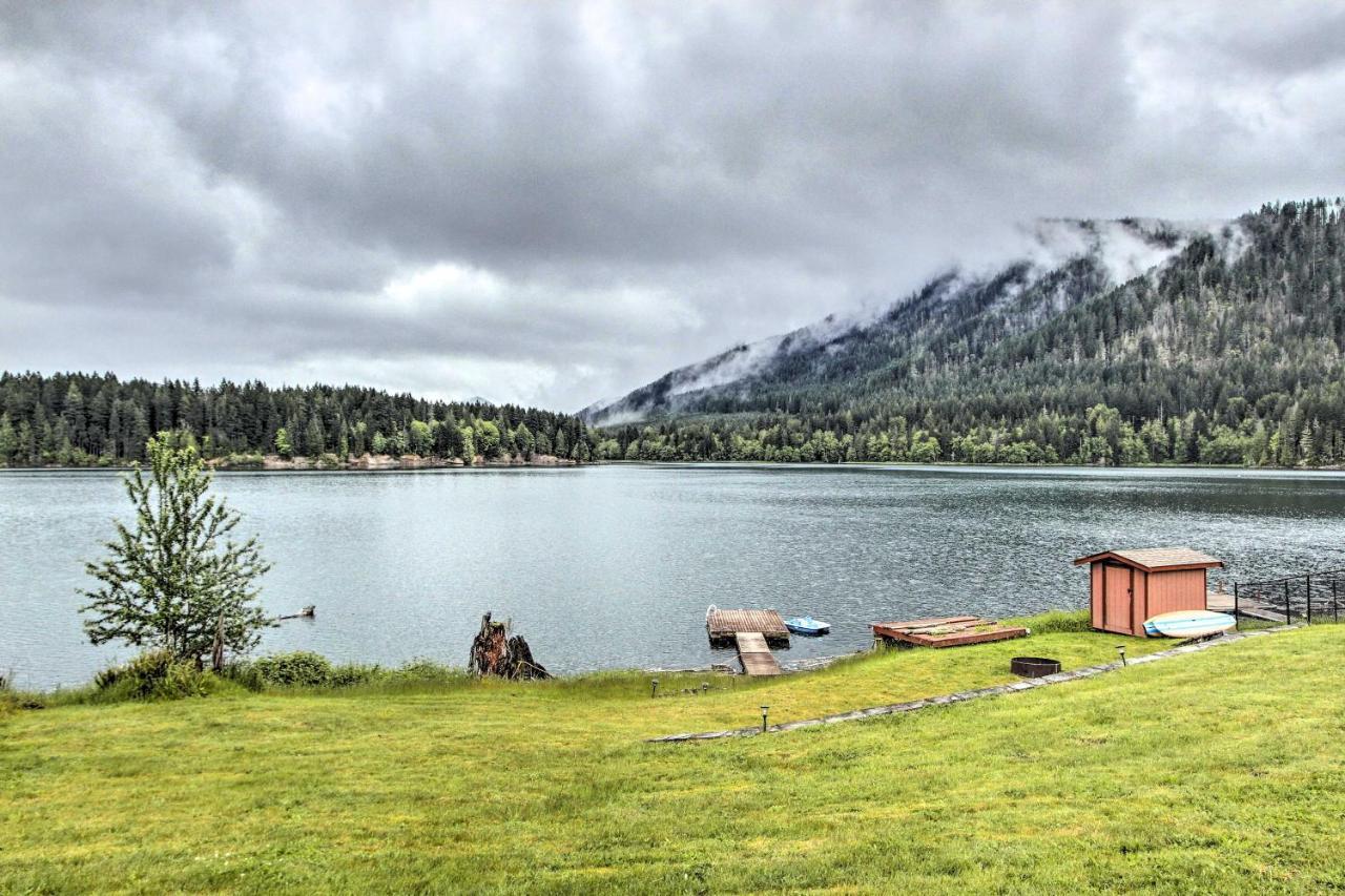 Lakefront Cabin With Stunning Mountain Views And Dock! Mineral 外观 照片