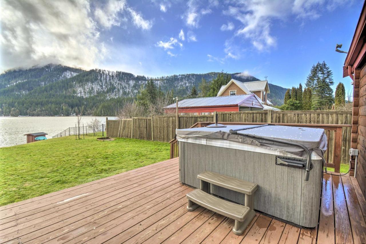 Lakefront Cabin With Stunning Mountain Views And Dock! Mineral 外观 照片