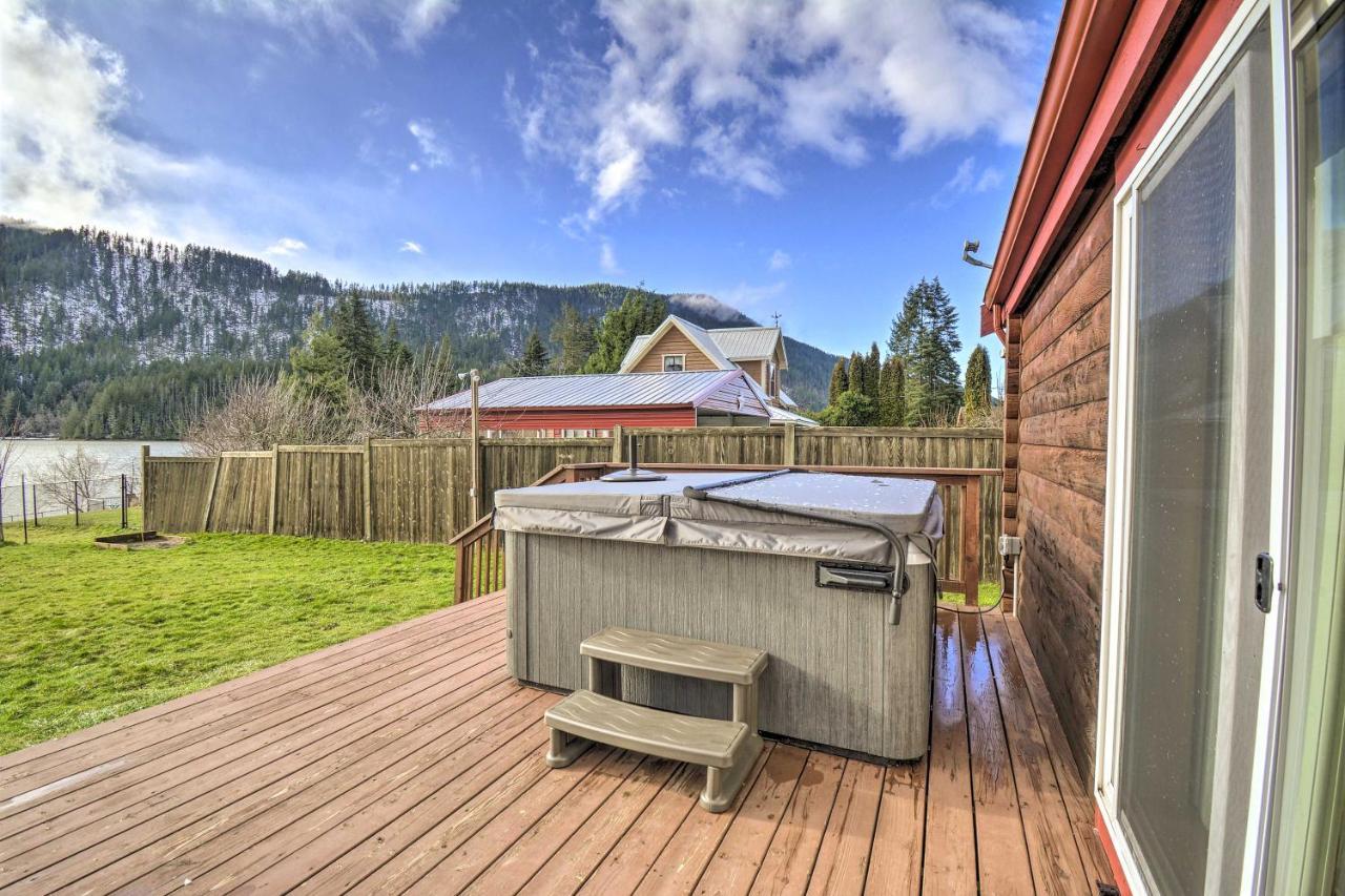 Lakefront Cabin With Stunning Mountain Views And Dock! Mineral 外观 照片