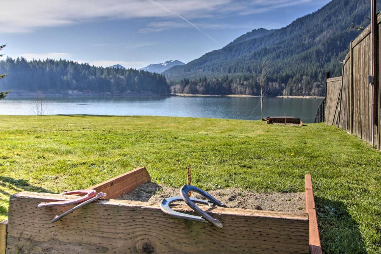 Lakefront Cabin With Stunning Mountain Views And Dock! Mineral 外观 照片