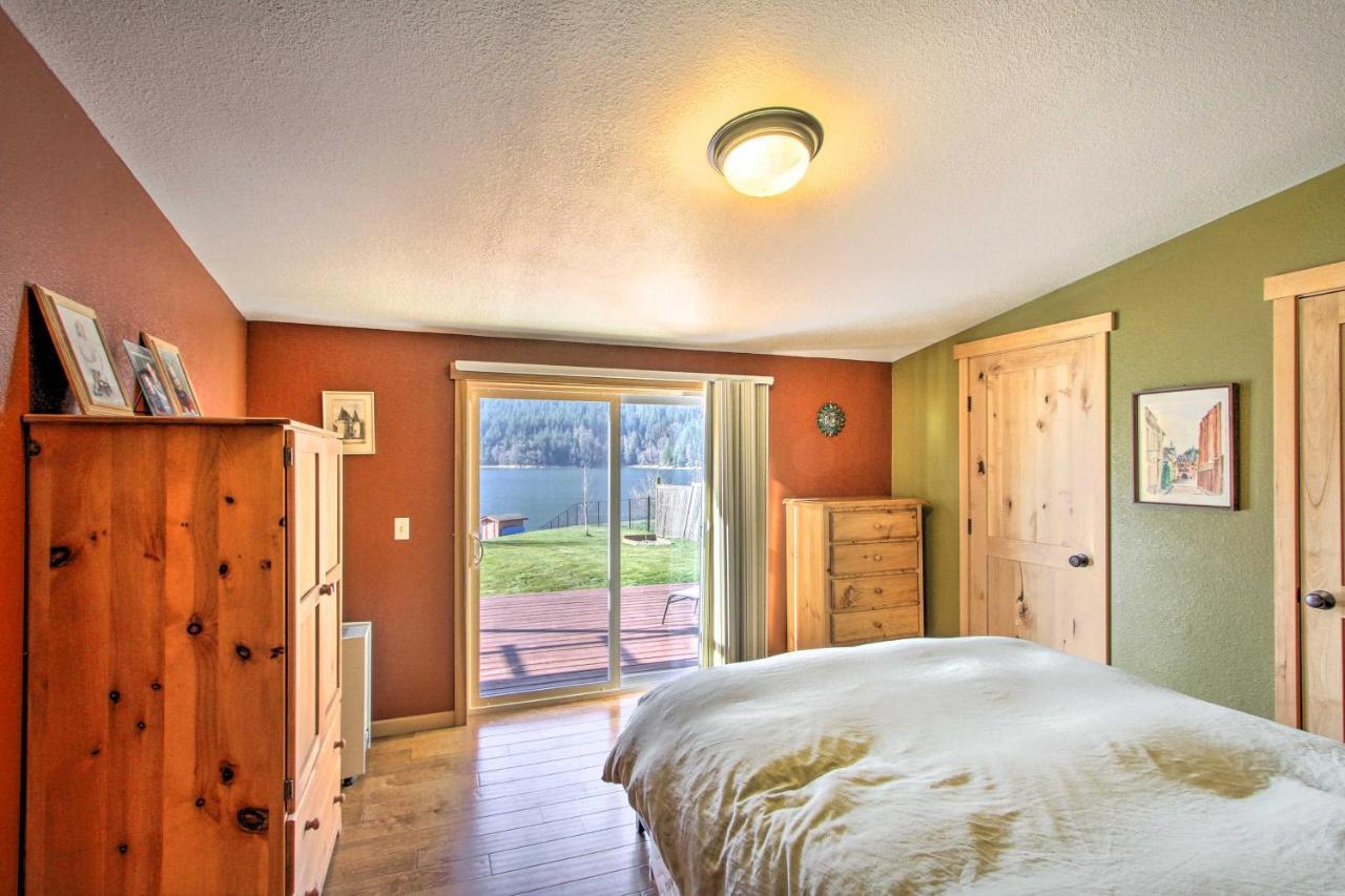 Lakefront Cabin With Stunning Mountain Views And Dock! Mineral 外观 照片